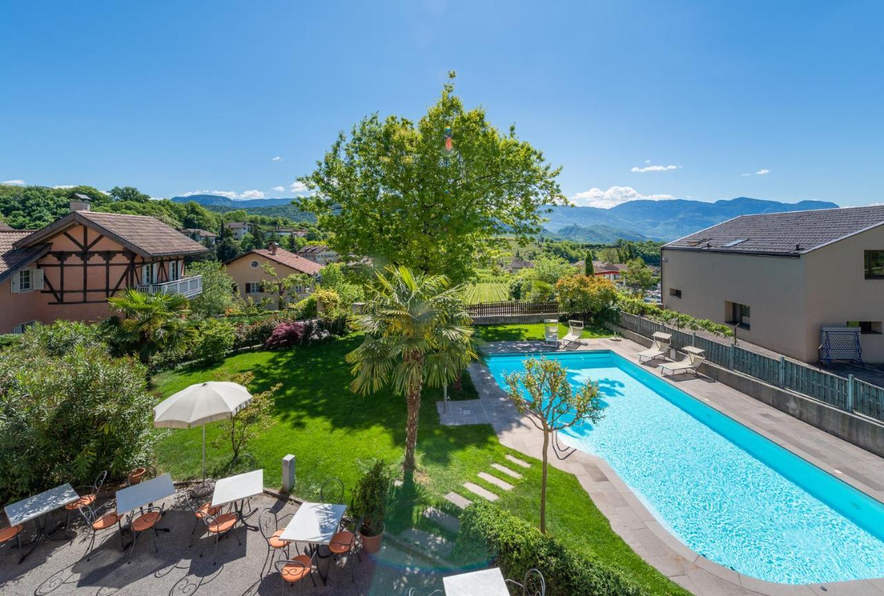 Ferienwohnungen Sonnenburg Caldaro Exteriör bild