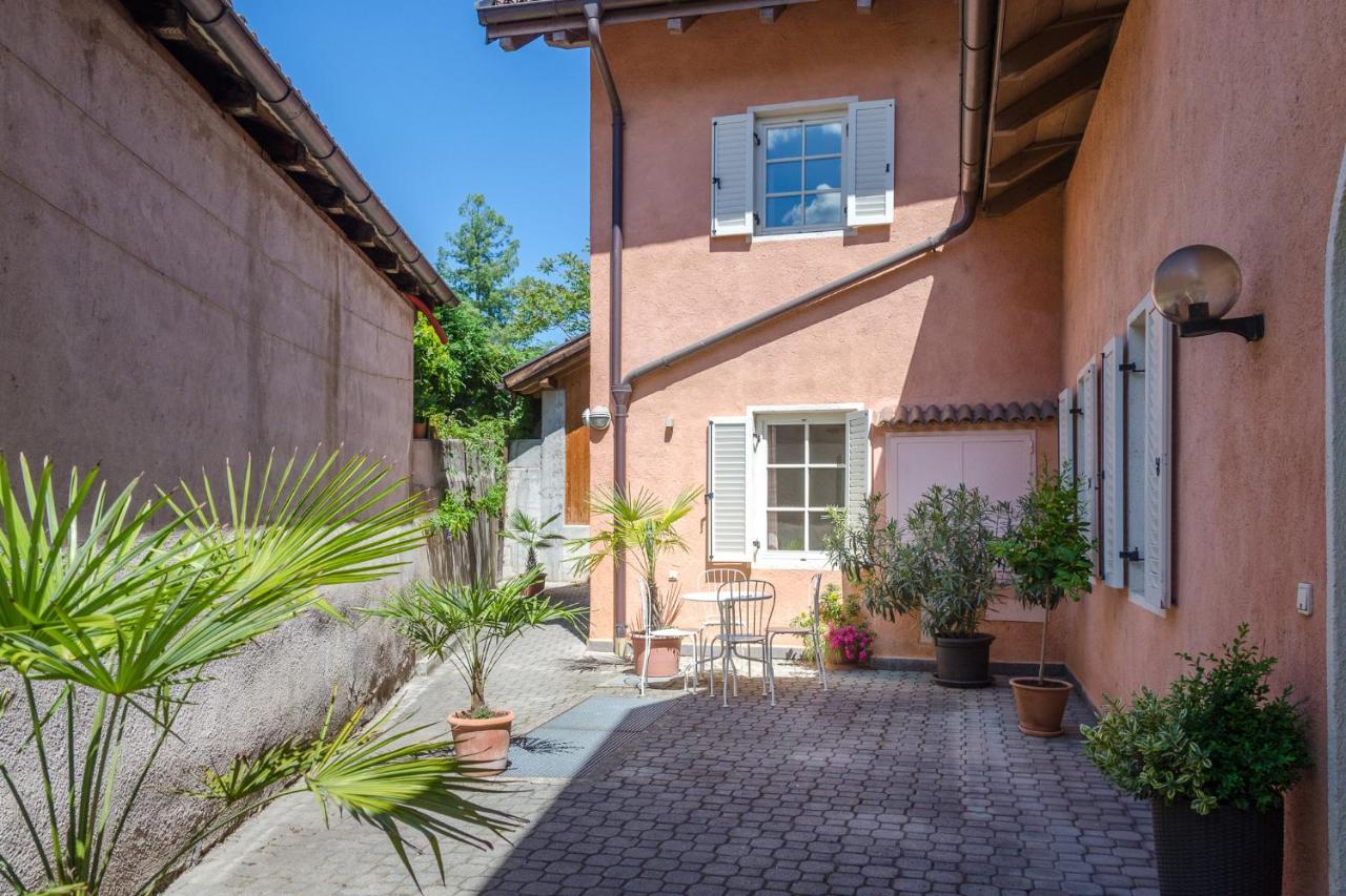 Ferienwohnungen Sonnenburg Caldaro Exteriör bild